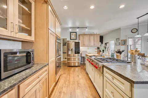 Kitchen - 4257 E Misty Woods St, Springfield, MO 65809 photo 4 of 7