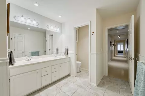 Entry Way - 4257 E Misty Woods St, Springfield, MO 65809 photo 4 of 4