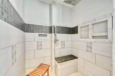 Bath - 4257 E Misty Woods St, Springfield, MO 65809 photo 5 of 9