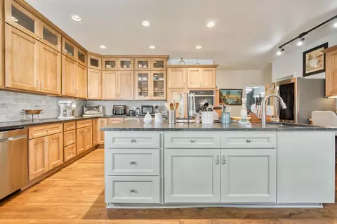 Kitchen - 4257 E Misty Woods St, Springfield, MO 65809 photo 2 of 7