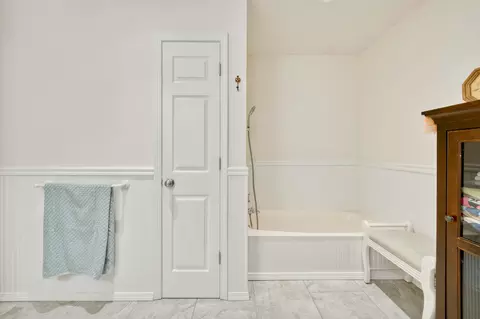 Bath - 4257 E Misty Woods St, Springfield, MO 65809 photo 9 of 9