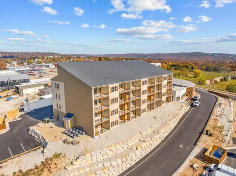 88 Towers Aly #204, Kimberling City, MO 65686