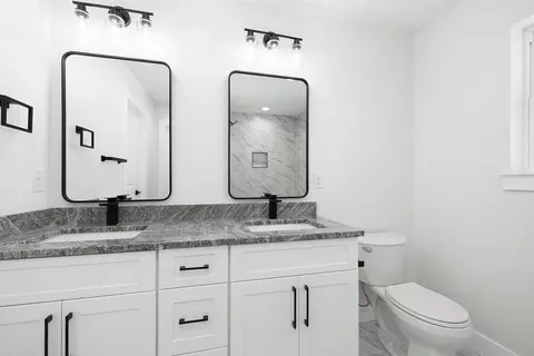 Bath - 1309 E Blaine St, Springfield, MO 65803 photo 4 of 4