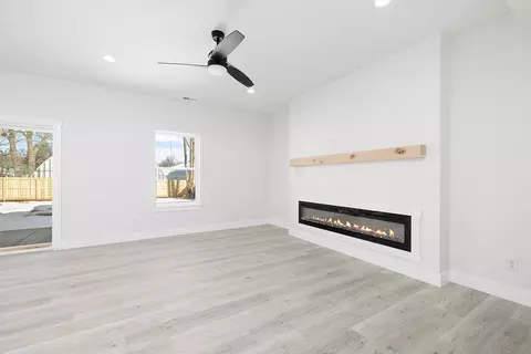 Living - 1309 E Blaine St, Springfield, MO 65803 photo 1 of 5