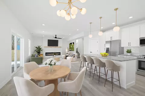 Dining - 1309 E Blaine St, Springfield, MO 65803 photo 1 of 2