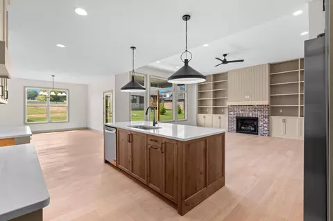 Living - 1643 S Crepe Myrtle Ln, Springfield, MO 65809 photo 7 of 8