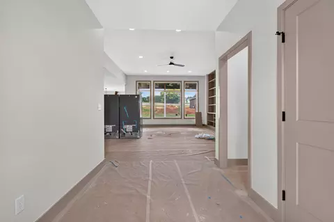 Entry Way - 1643 S Crepe Myrtle Ln, Springfield, MO 65809 photo 1 of 2