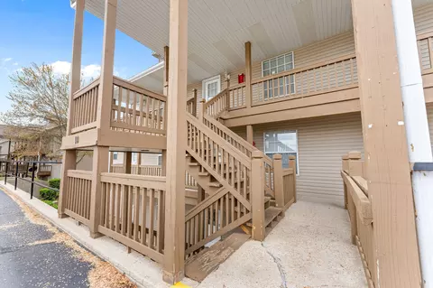 Exterior - 10 Scenic Ct #8, Branson, MO 65616 photo 1 of 5