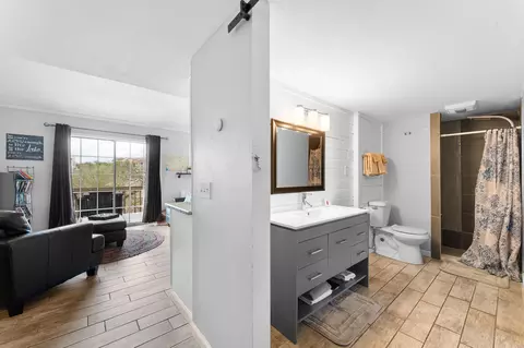Bath - 10 Scenic Ct #8, Branson, MO 65616 photo 1 of 4