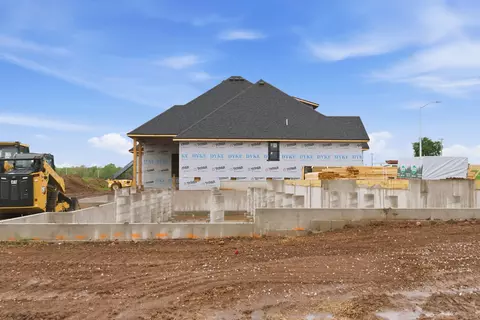 Exterior - 1634 S Pinecone Path, Springfield, MO 65809 photo 4 of 4