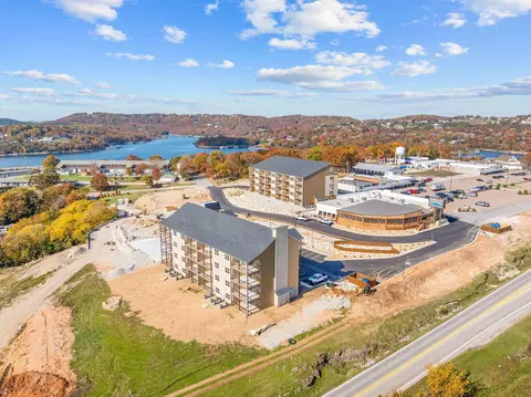 74 Bridgewater Loop # 5, Kimberling City, MO 65686