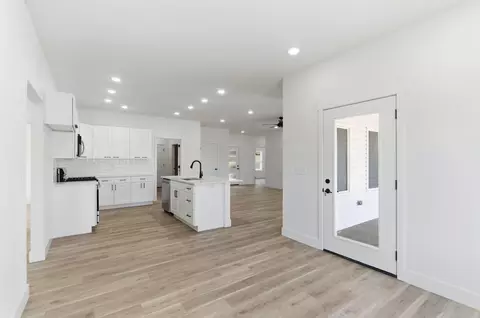 Entry Way - 148 E Kelce Ln, Republic, MO 65738 photo 1 of 1