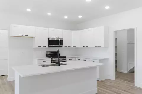 Kitchen - 148 E Kelce Ln, Republic, MO 65738 photo 2 of 3