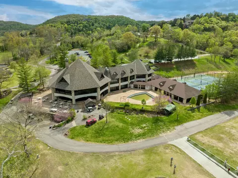 View/Area - 1069 Golf Dr #6, Branson West, MO 65737 photo 6 of 9