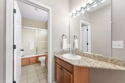 Bath - 1069 Golf Dr #6, Branson West, MO 65737 photo 1 of 4
