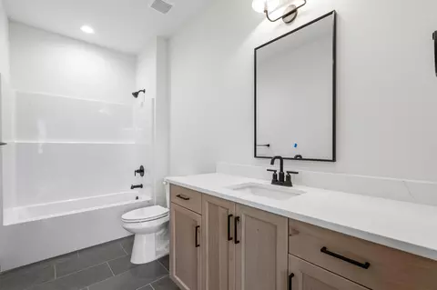 Bath - 1626 S Pinecone Path, Springfield, MO 65809 photo 6 of 6