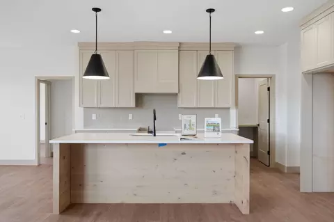 Kitchen - 1626 S Pinecone Path, Springfield, MO 65809 photo 1 of 2