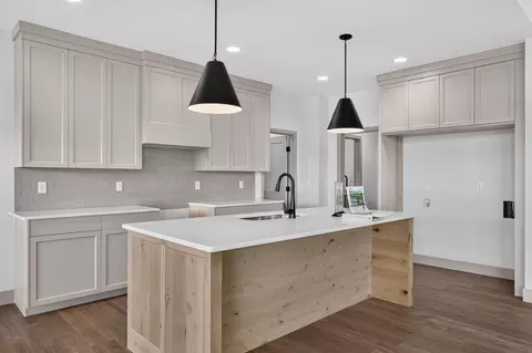 Kitchen - 1626 S Pinecone Path, Springfield, MO 65809 photo 2 of 2