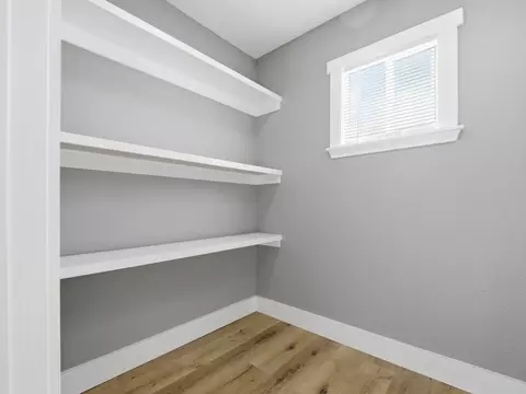 906 N Brown Ave, Springfield, MO 65802 photo 17