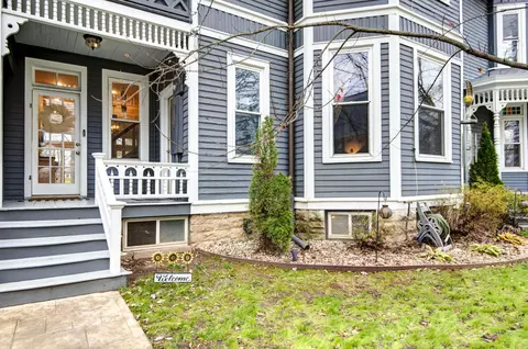 Exterior - 1435 E Walnut St, Springfield, MO 65802 photo 30 of 34