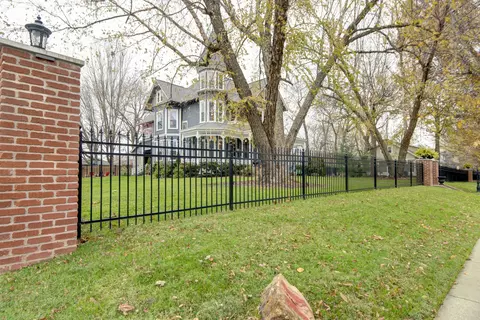 Exterior - 1435 E Walnut St, Springfield, MO 65802 photo 4 of 34