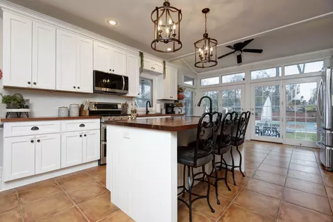 Kitchen - 1435 E Walnut St, Springfield, MO 65802 photo 1 of 4
