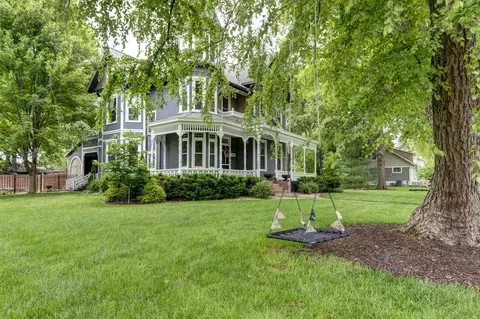 Exterior - 1435 E Walnut St, Springfield, MO 65802 photo 9 of 34