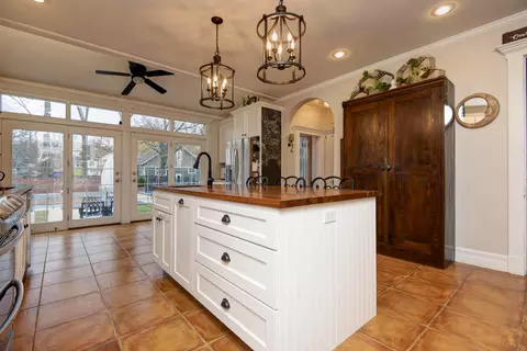 Kitchen - 1435 E Walnut St, Springfield, MO 65802 photo 2 of 4