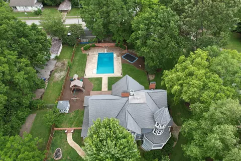 View/Area - 1435 E Walnut St, Springfield, MO 65802 photo 1 of 6