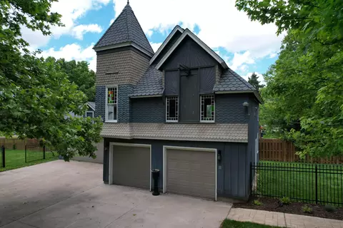 Exterior - 1435 E Walnut St, Springfield, MO 65802 photo 26 of 34