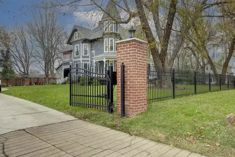 Exterior - 1435 E Walnut St, Springfield, MO 65802 photo 3 of 34