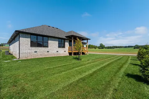 Exterior - 1608 S Pinecone Path, Springfield, MO 65809 photo 6 of 7