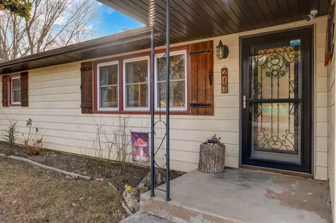217 N Ken Ave, Springfield, MO 65802 photo 4