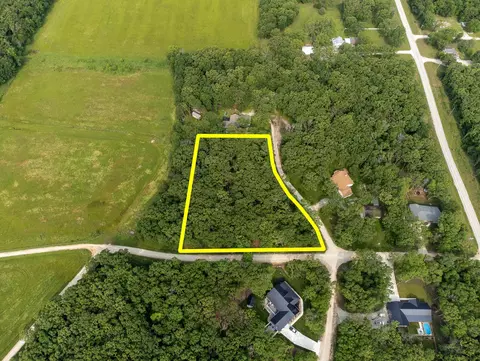 004 Gum Springs Dr, Stockton, MO 65785