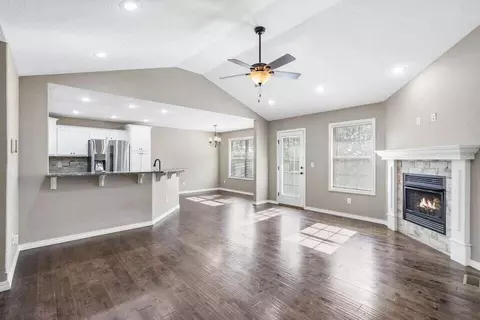 1904 S Thomas Dr, Ozark, MO 65721 photo 3