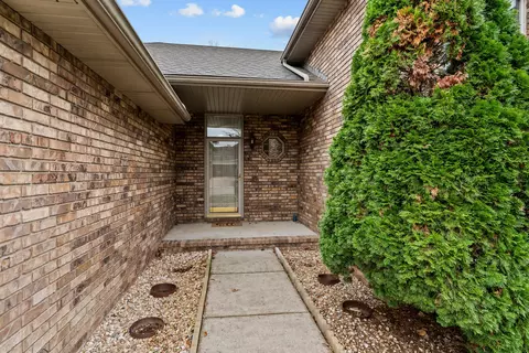 4715 S Elizabeth Ave, Springfield, MO 65810 photo 2
