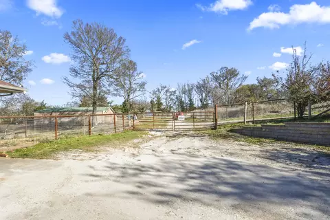 Exterior - 465 E War Horse Ln, Willard, MO 65781 photo 6 of 12