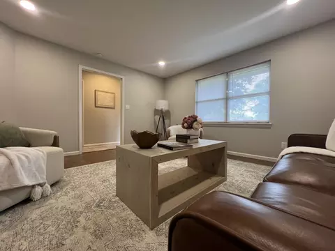 Living - 2536 S Mccann Ave, Springfield, MO 65804 photo 2 of 5