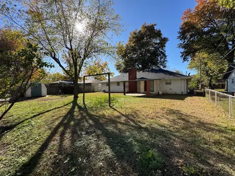 Exterior - 2536 S Mccann Ave, Springfield, MO 65804 photo 3 of 10