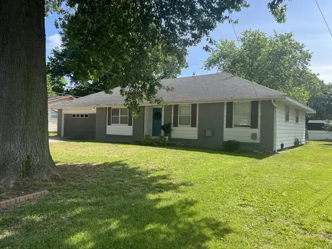 2536 S Mccann Ave, Springfield, MO 65804