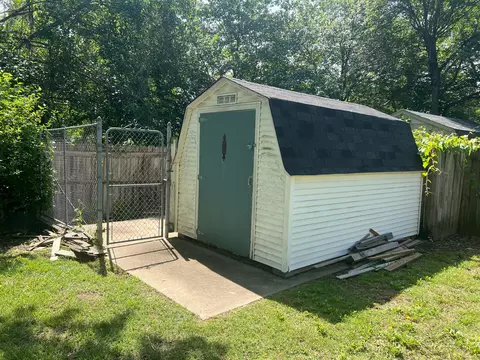 Exterior - 2536 S Mccann Ave, Springfield, MO 65804 photo 7 of 10