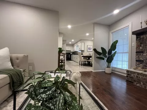 Living - 2536 S Mccann Ave, Springfield, MO 65804 photo 5 of 5