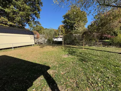 Exterior - 2536 S Mccann Ave, Springfield, MO 65804 photo 8 of 10