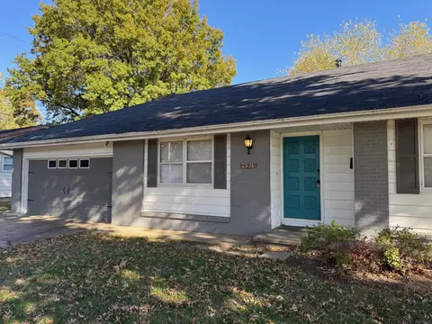 2536 S Mccann Ave, Springfield, MO 65804