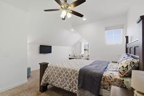 Bedroom - 703 S Hickory Dr, Springfield, MO 65809 photo 4 of 7