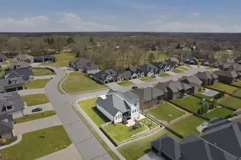 View/Area - 703 S Hickory Dr, Springfield, MO 65809 photo 4 of 4