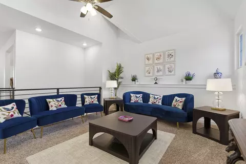 Living - 703 S Hickory Dr, Springfield, MO 65809 photo 6 of 7