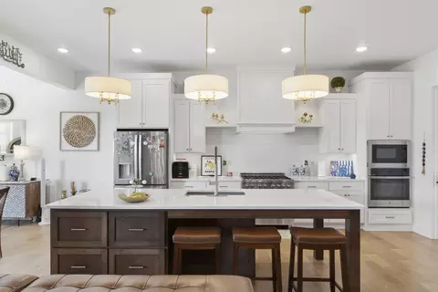 Kitchen - 703 S Hickory Dr, Springfield, MO 65809 photo 2 of 3