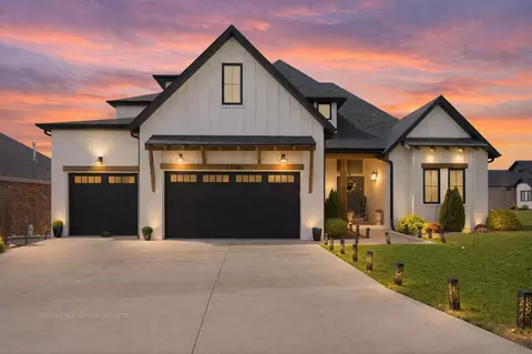 703 S Hickory Dr, Springfield, MO 65809