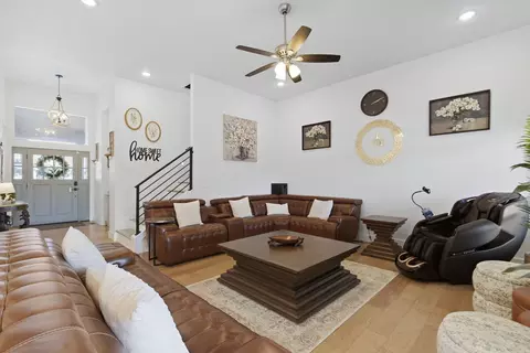 Living - 703 S Hickory Dr, Springfield, MO 65809 photo 4 of 7